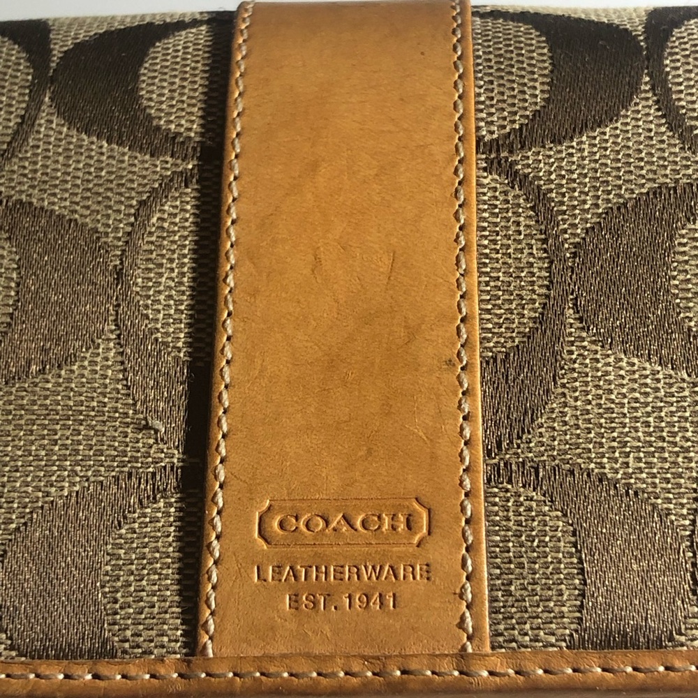 COACH Wallet Brown Canvas Signature Pattern w/ Tan Leather Bifold Medium Compact - Picture 4 of 15